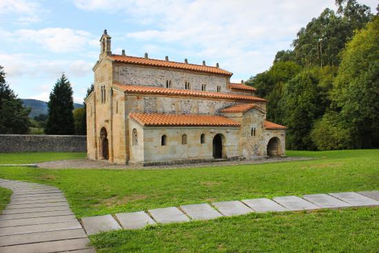 San Salvador de Valdediós "El Conventín"